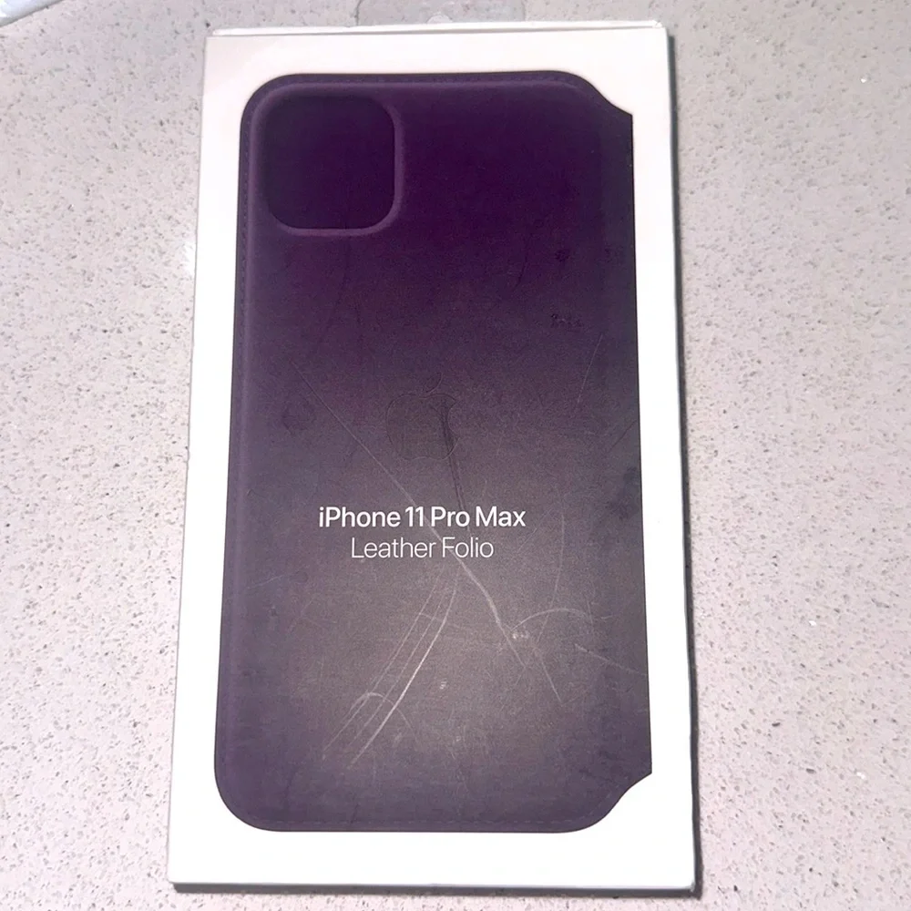 Apple iPhone 11 Pro Max leather Folio (Aubergine - dark purple) NIB sealed